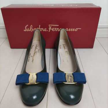 Salvatore Ferragamo Pumps Vara Ribbon