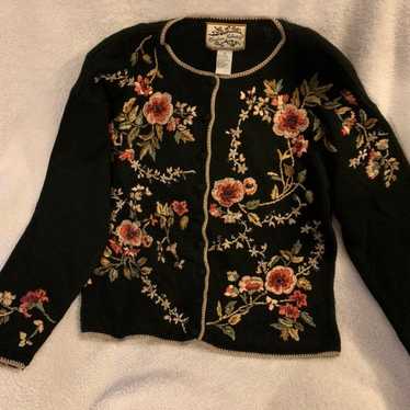 VINTAGE HEIRLOOM COLLECTIBLES SWEATER CARDIGAN