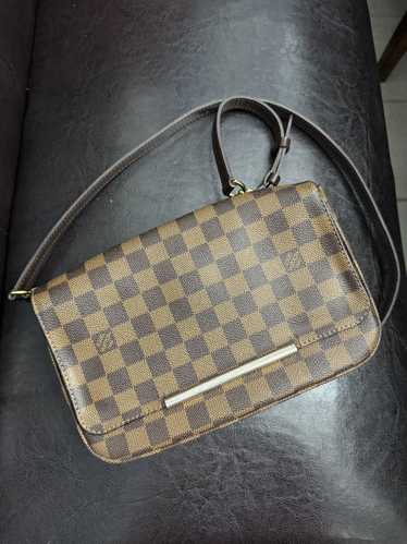 Louis Vuitton Louis Vuitton Damier Ebene Hoxton Cr