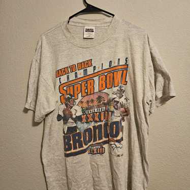 Vintage Denver Broncos Tshirt