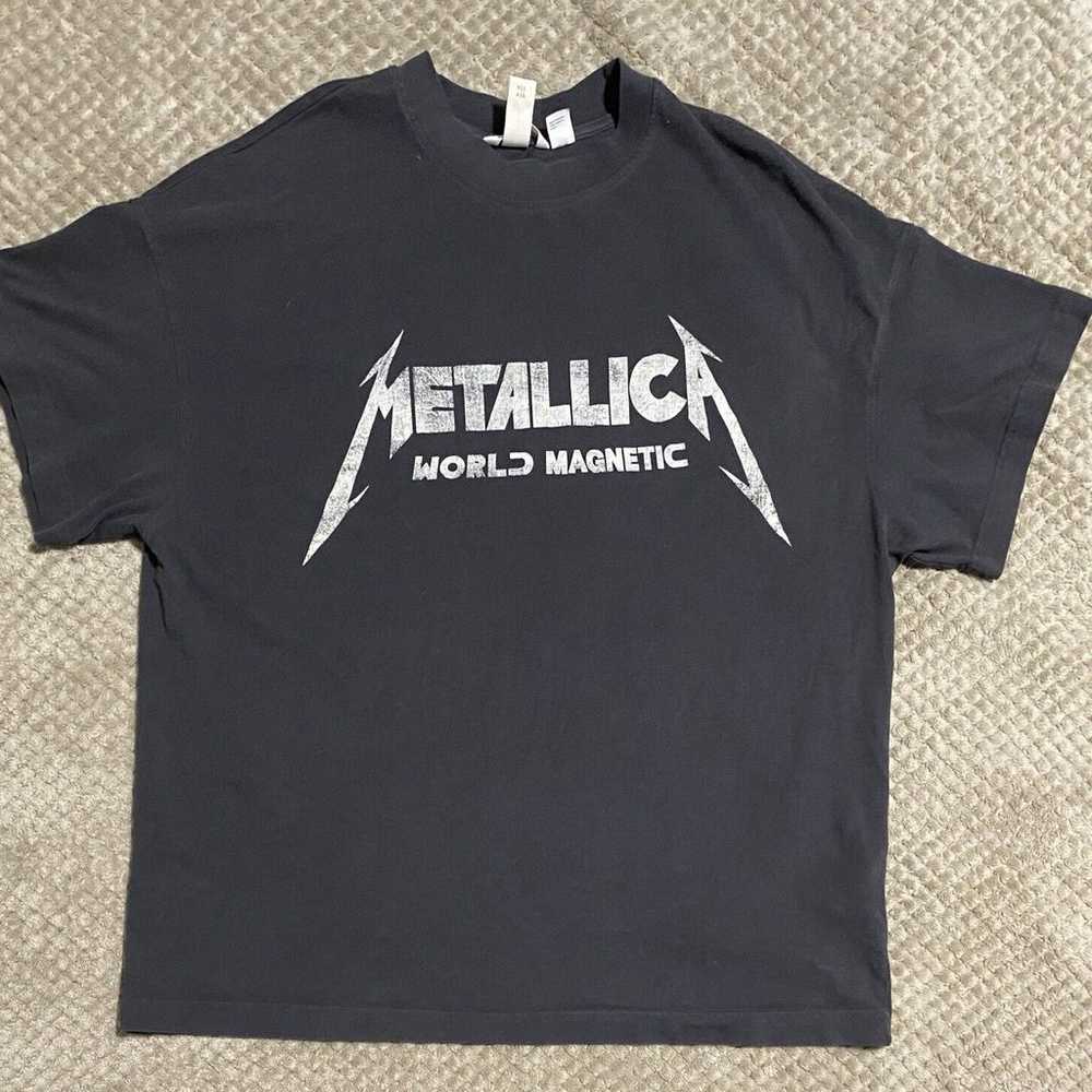 Metallica World Magnetic Tour H&M Tshirt Size XL - image 1