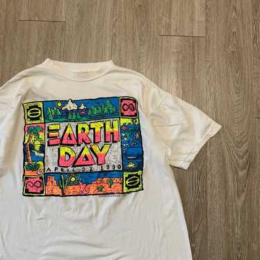 earth day vintage t shirt - Gem