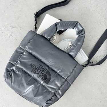 THE NORTH FACE Quilted Shoulder Bag Gray