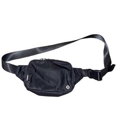 Lululemon everywhere belt bag