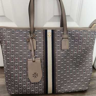 Tory Burch Gemini Link Canvas Leather Tote