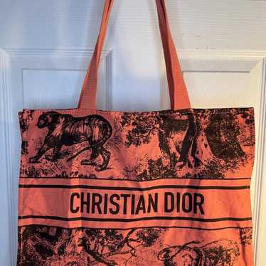 美品！この夏赤が素敵！CHRISTIAN DIOR DIORIVIERA トート CHRISTIAN DIOR Straw Dioriviera Tote Red 1490396 | FASHIONPHILE
