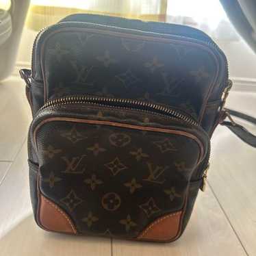 Louis Vuitton shoulder bag