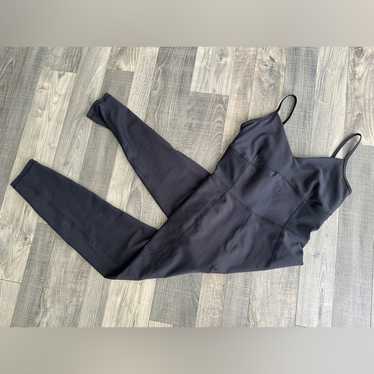 Old Navy Powersoft Go Dry athletic bodysuit