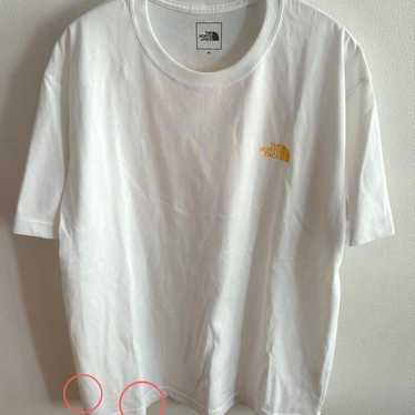 THE NORTH FACE White T-Shirt