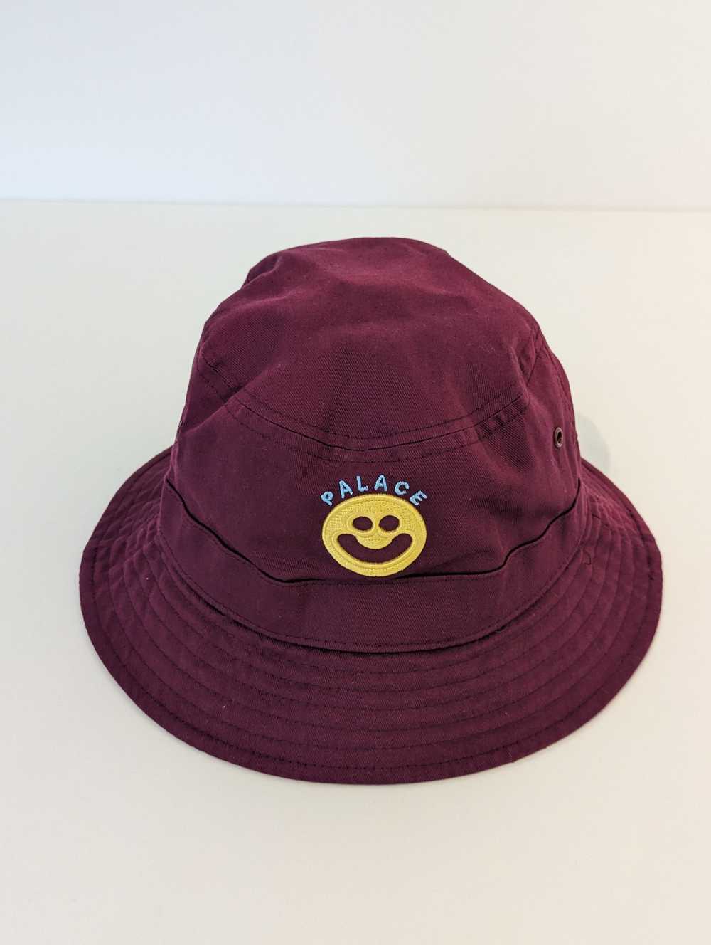 Palace Palace Smiley Face Bucket Hat