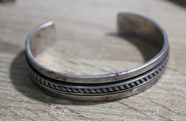 TOM HAWK トムホーク V 1 LINE BANGLE TOM HAWK トムホーク V 1 LINE BANGLE トムホーク