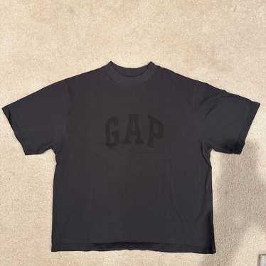 Gap t shirt - image 1