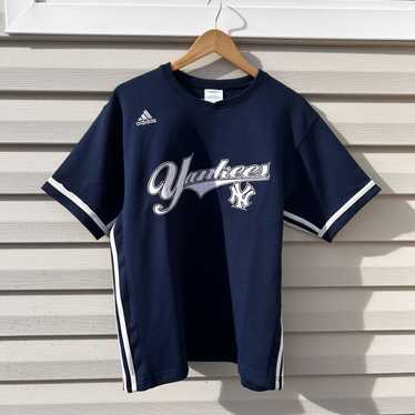 Adidas × New York Yankees × Vintage 2000s new york