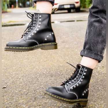 Dr.Martens ドクターマーチン1460 STUD 1460 Stud in Black | Dr. Martens