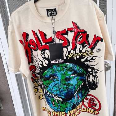 HELLSTAR グラフィック Tシャツ 半袖 Heaven On Earth/関送無料 Hellstar Heaven On Earth Tee 'Cream White' HEAV01