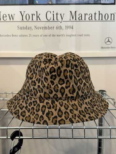 Kapital hat - Gem