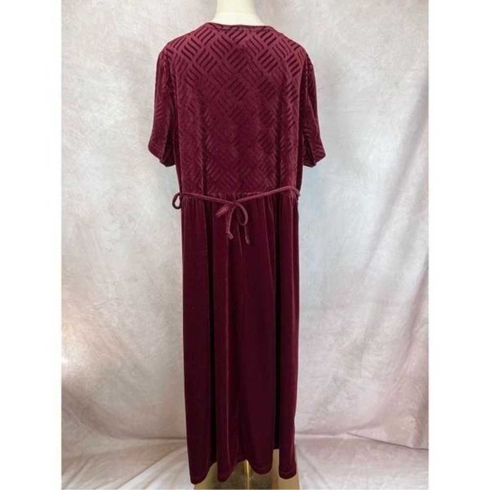 Vintage 1990s Plus Size Red Burgundy Velvet Dress - image 2