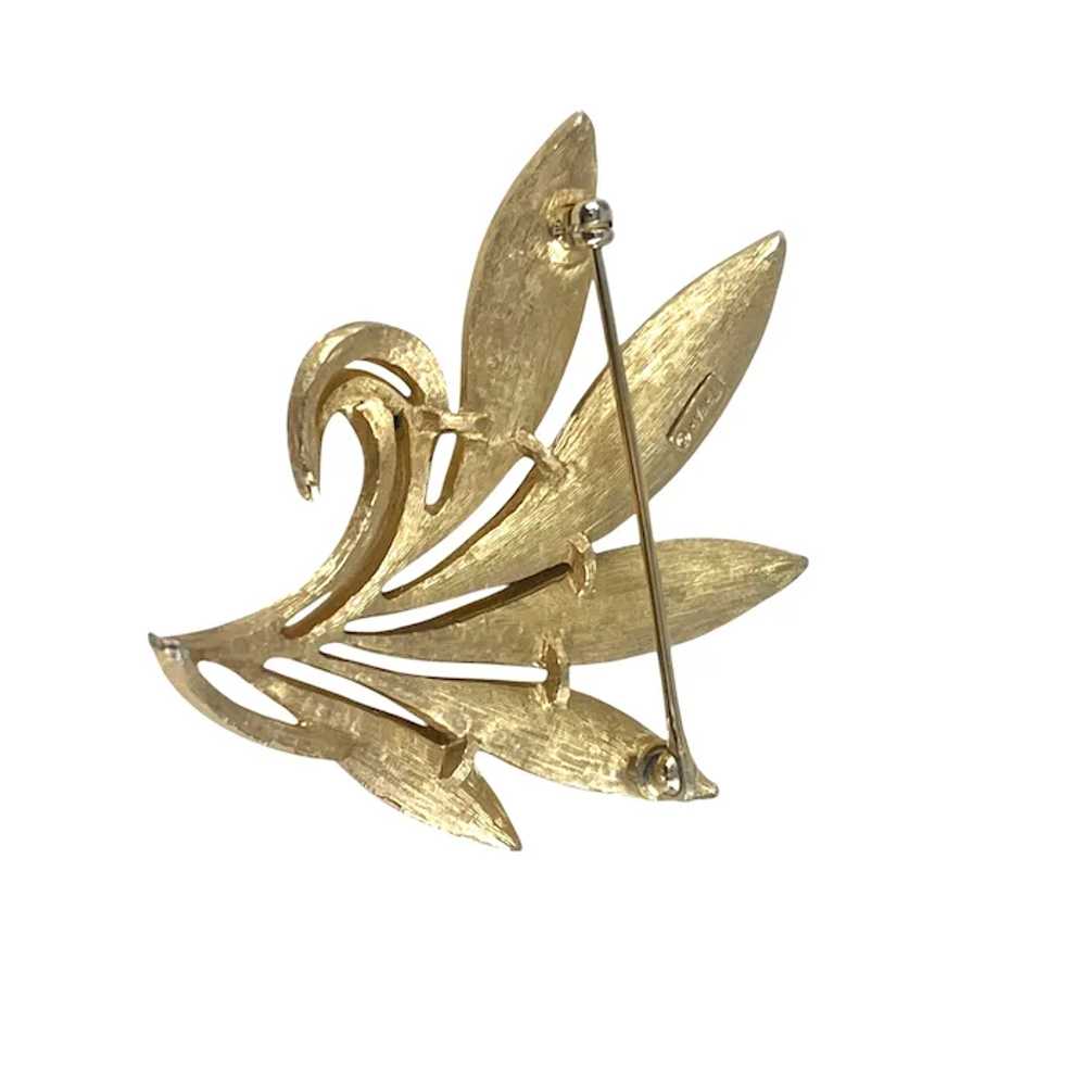 Vintage Trifari Gold Tone Leaf Brooch Pin Jewelry… - image 3