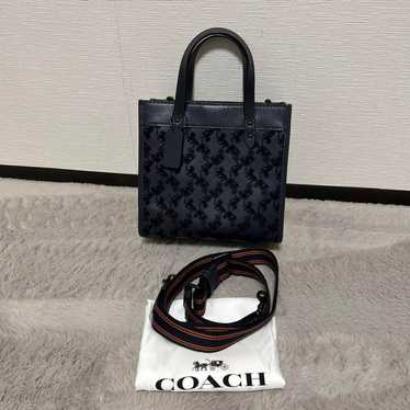 Coach Field Tote 22 - Horse and Carriage