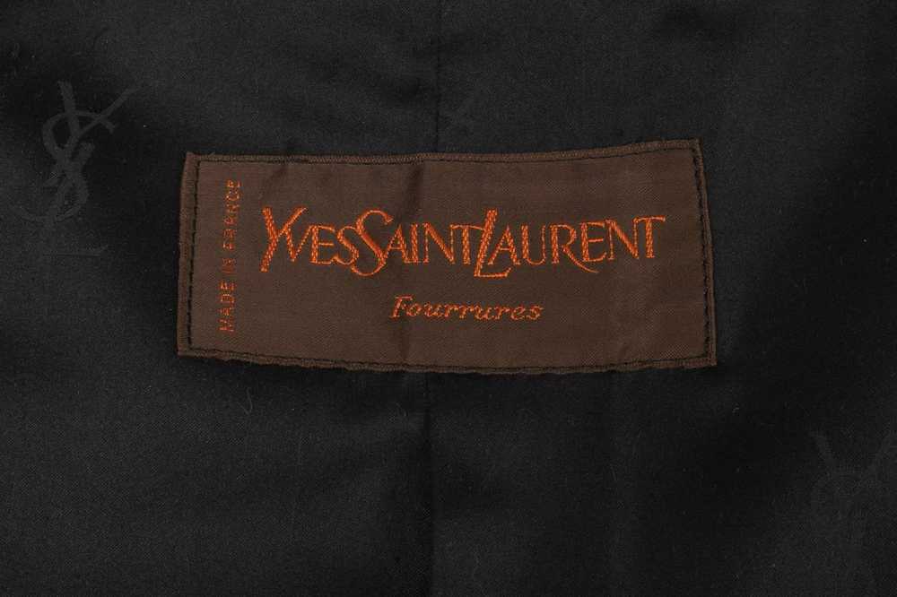 Manteau en fourrure Yves Saint Laurent - image 9