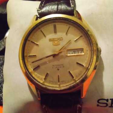 Vintage Seiko 5 automatic watch