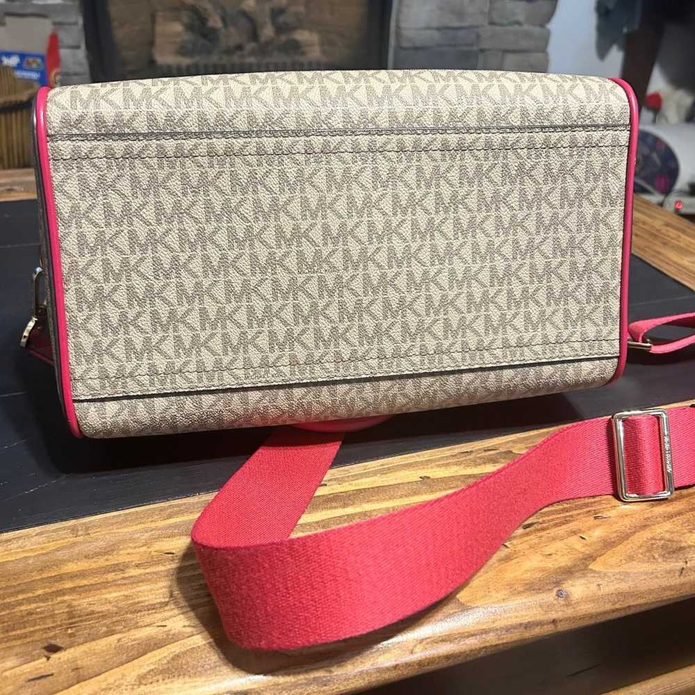 Michael kors purse - image 8