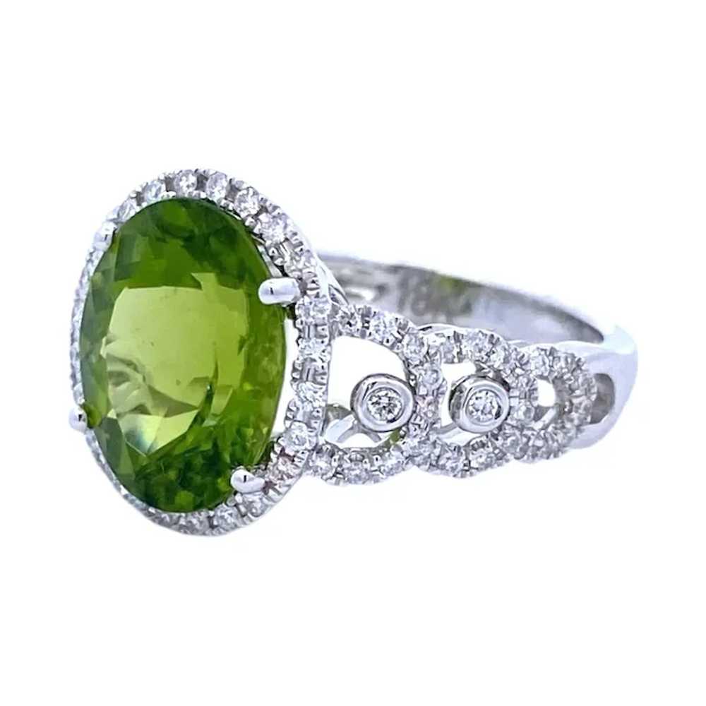 18K White Gold Peridot & Diamond Ring - image 2
