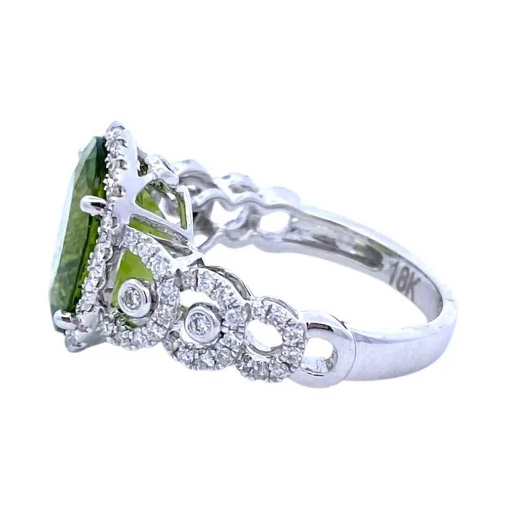 18K White Gold Peridot & Diamond Ring - image 3