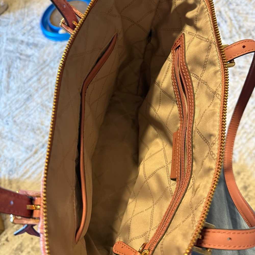 Michael kors handbag - image 4