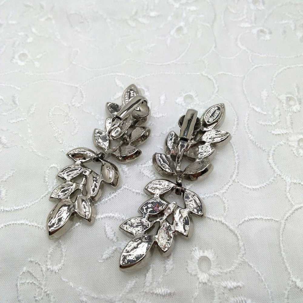 KJL Kenneth Jay Lane Vintage Stone Leaf Earrings - image 3