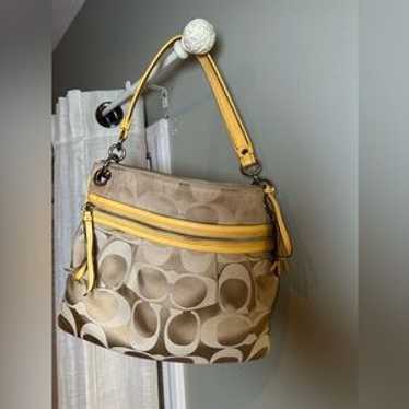 バッグ Coach Signature Hobo Hand Bag Yellow YELLOW COACH SIGNATURE MID FRAME SHOULDER TRAVEL HOBO TOTE