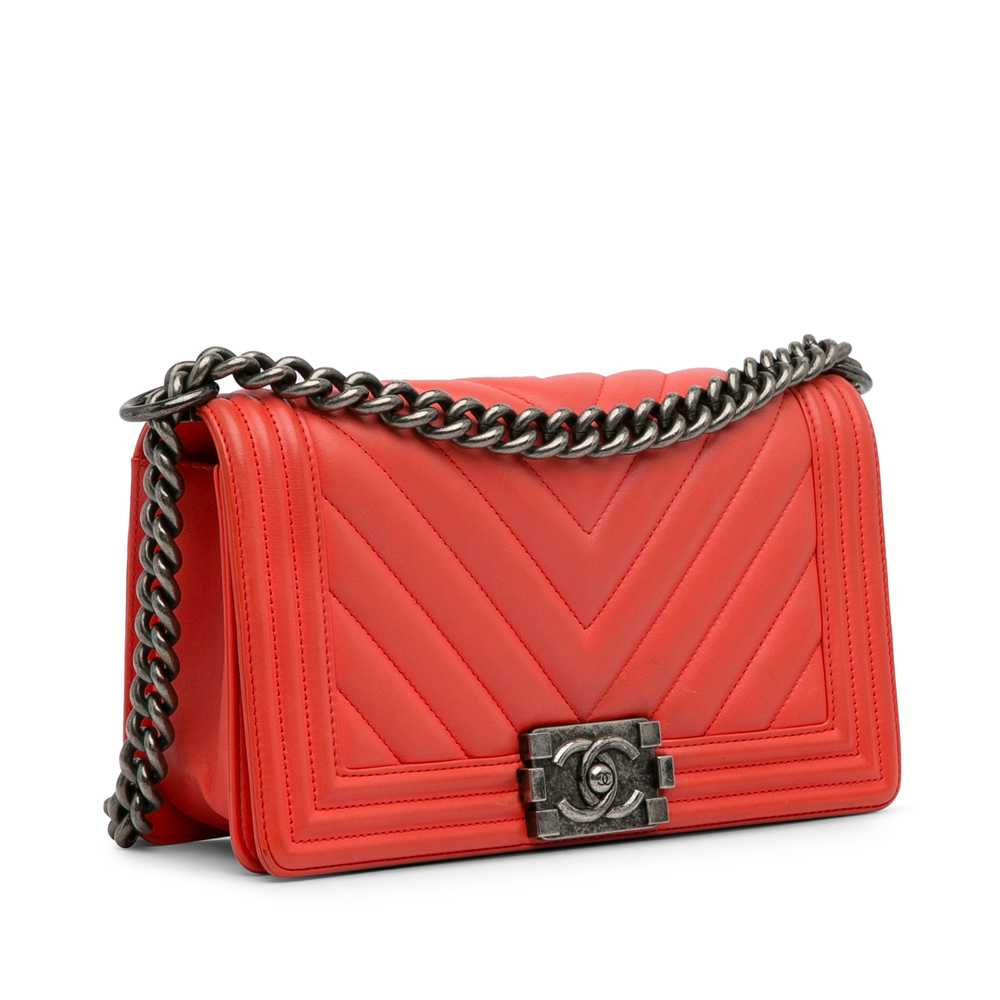 Red Chanel Medium Calfskin Chevron Boy Flap Cross… - image 2