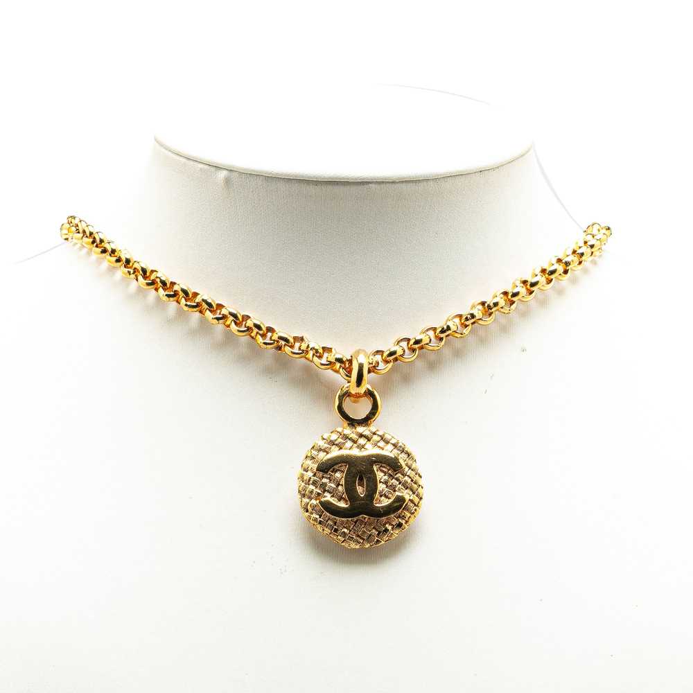 Gold Chanel Gold Plated CC Round Pendant Necklace - image 4
