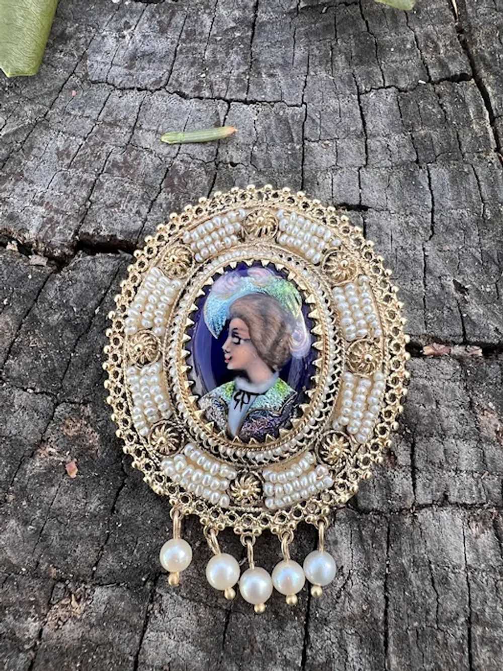 14K Yellow Gold French Enamel Portrait Pin - image 10