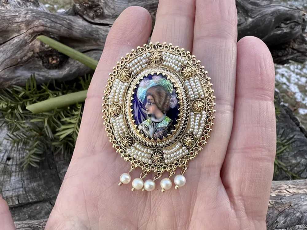 14K Yellow Gold French Enamel Portrait Pin - image 2