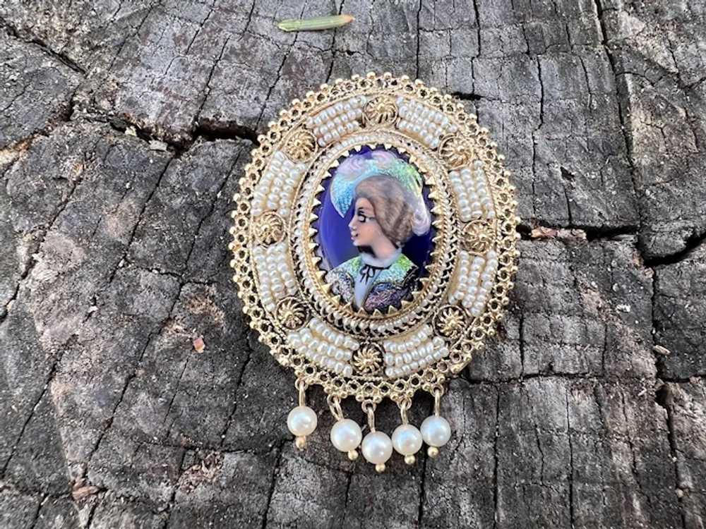 14K Yellow Gold French Enamel Portrait Pin - image 3