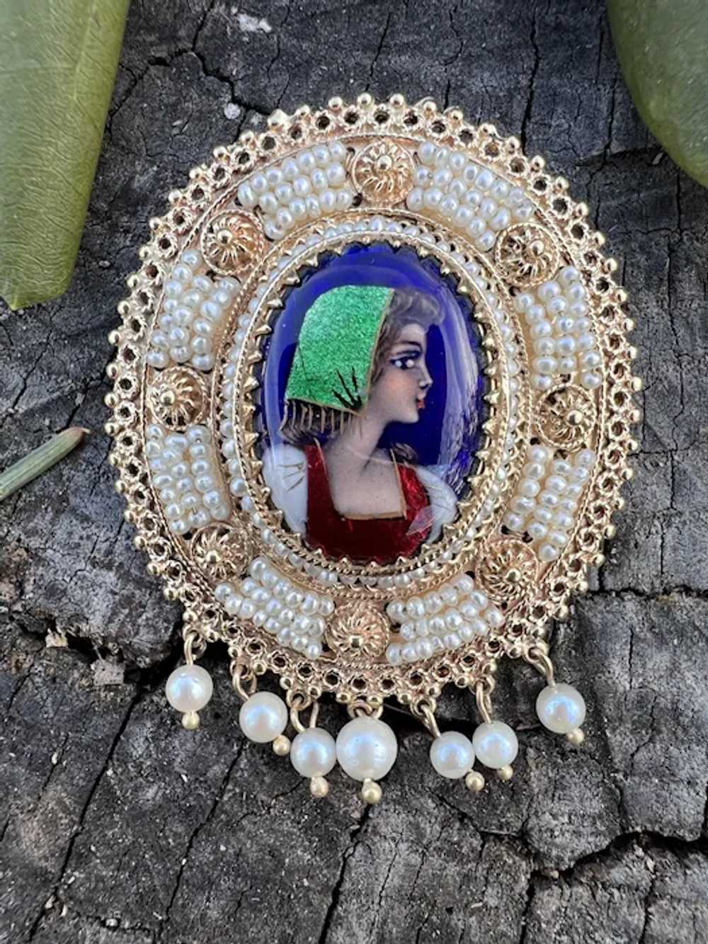 14K Yellow Gold French Enamel Portrait Pin - image 10