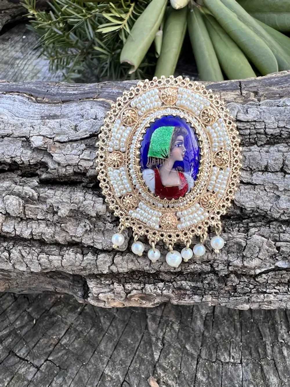 14K Yellow Gold French Enamel Portrait Pin - image 4