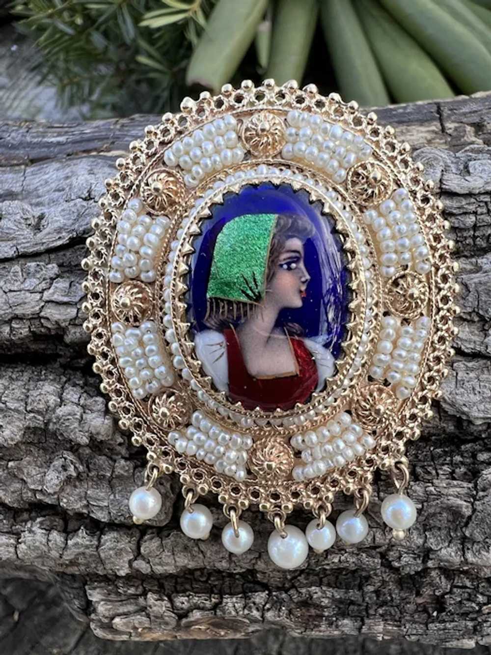 14K Yellow Gold French Enamel Portrait Pin - image 6