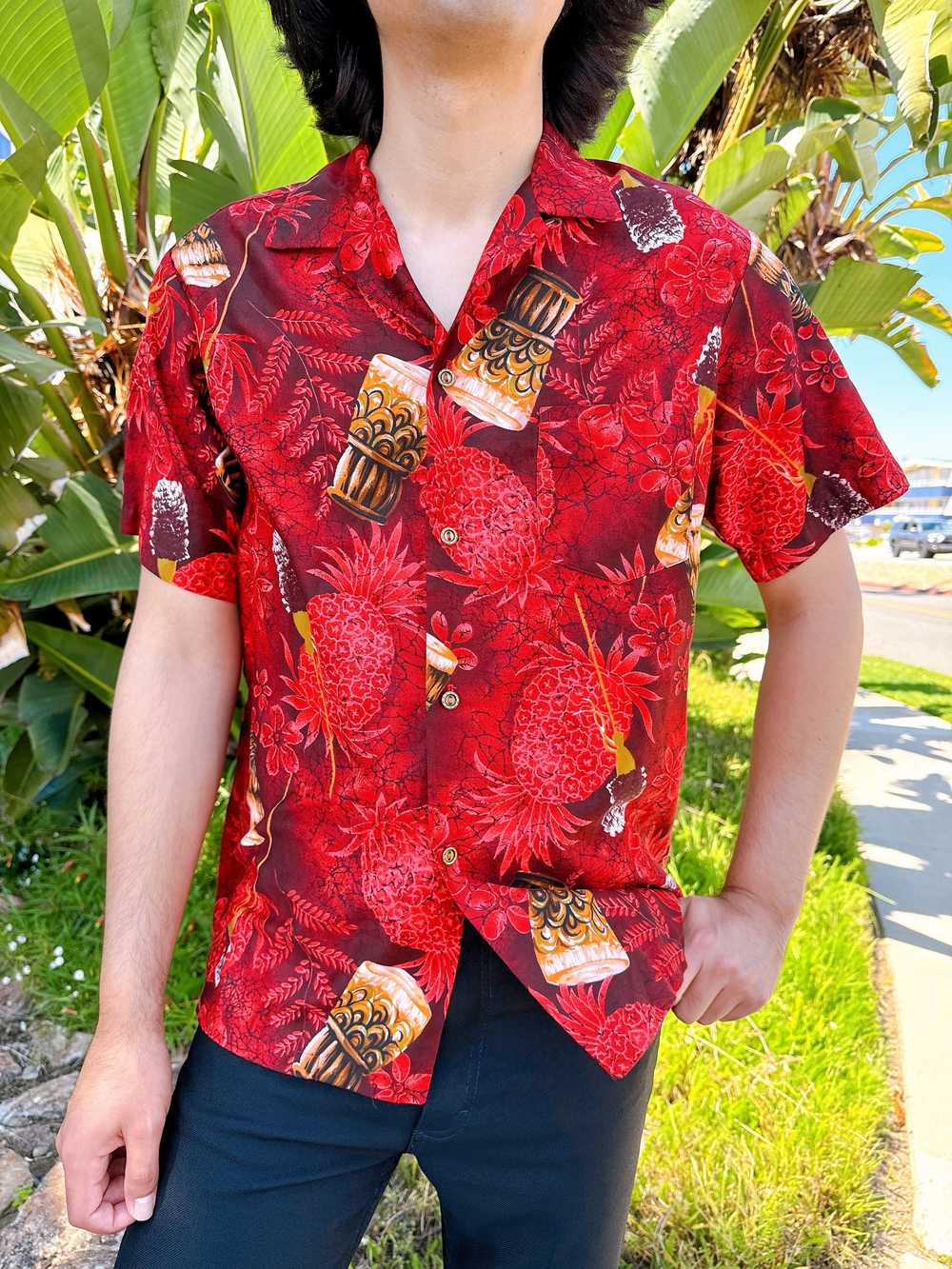 1950s / 1960s Bongos & Pineapples Red Hawaiian Sh… - image 3