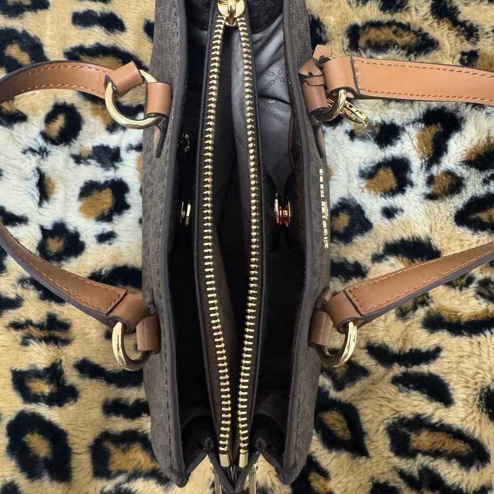 Michael Kors purse - image 6
