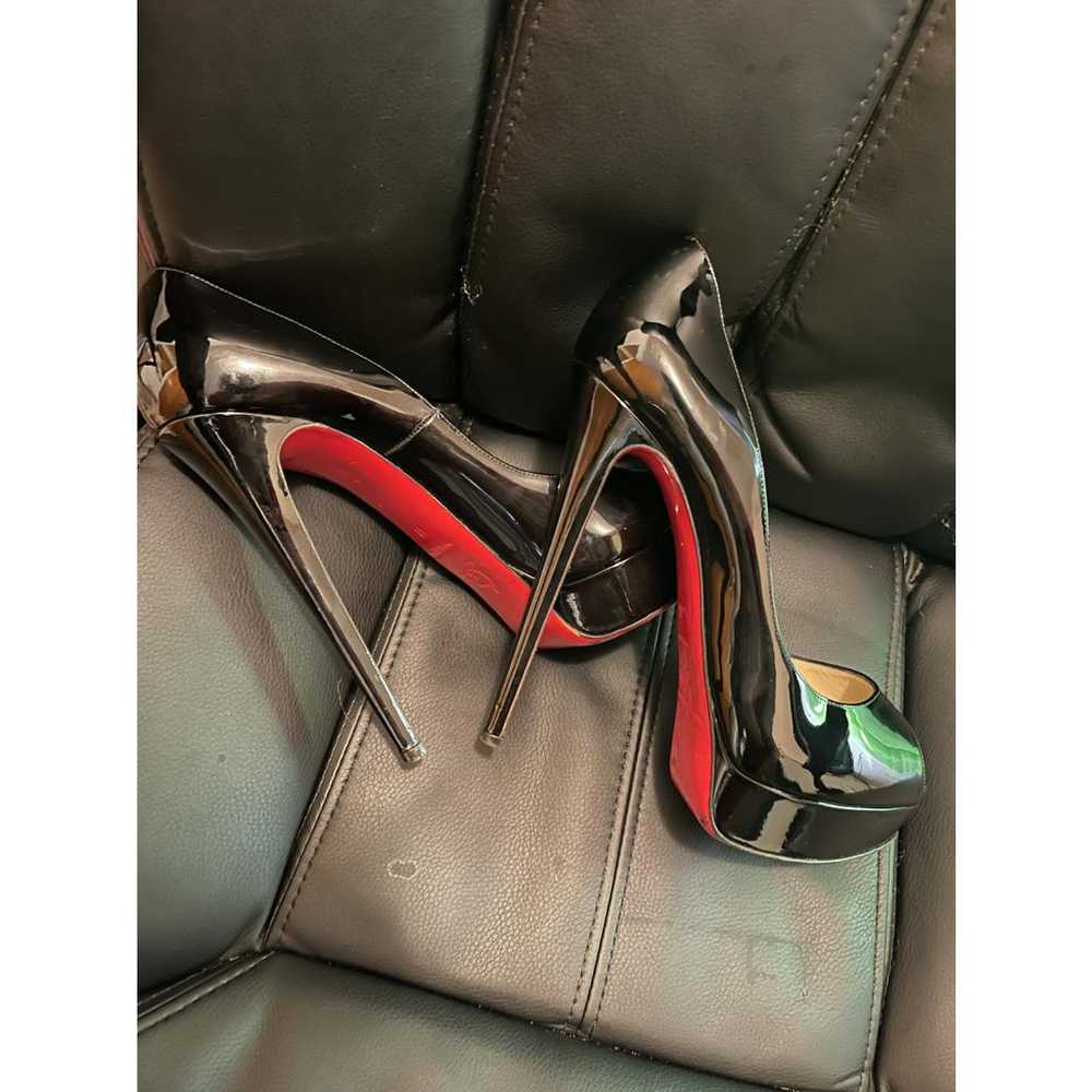 Christian Louboutin Very Privé patent leather hee… - image 4
