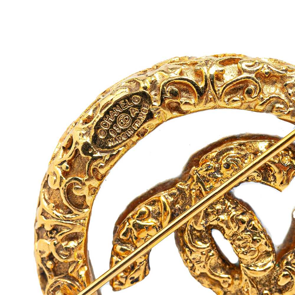 Gold Chanel Gold Plated CC Round Brooch - image 3
