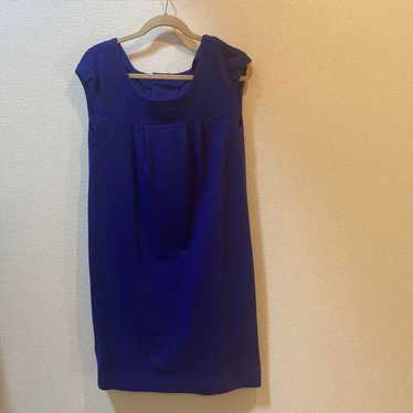 Navy blue sleeveless knee-length dress