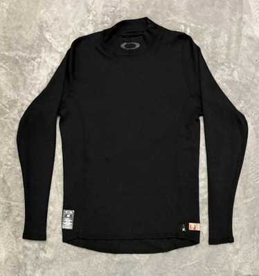 Vintage oakley turtleneck with - Gem