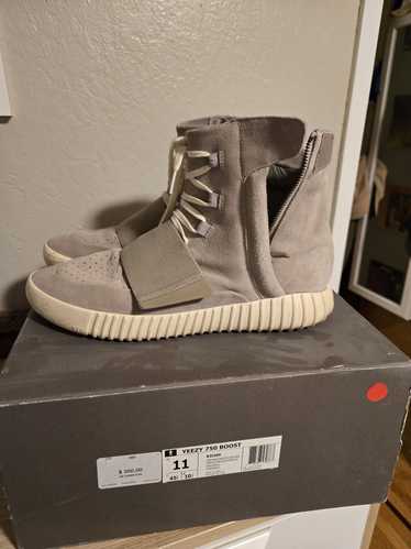 Adidas × Kanye West Yeezy Boost 750