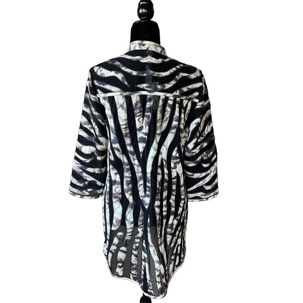 Chicos Chico's Travelers Collection Tiger Striped… - image 4