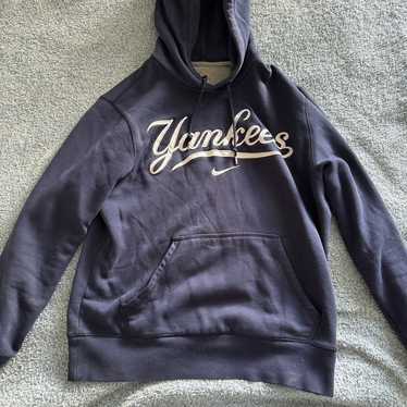 Yankees Nike center swoosh sweatshirt Y2K