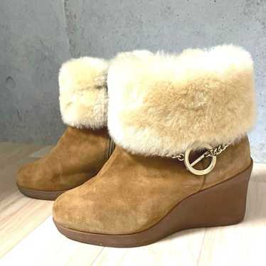 UGG (pronounced "ugg") sheepskin boots