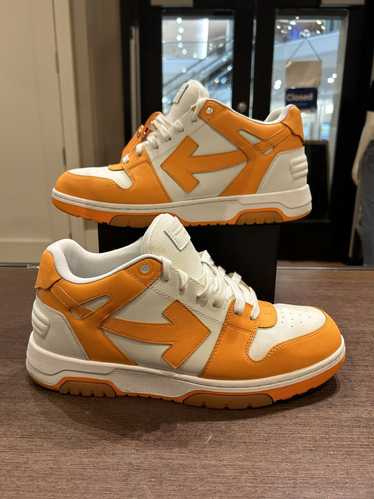 Off white out of - Gem Off white out of - Gem